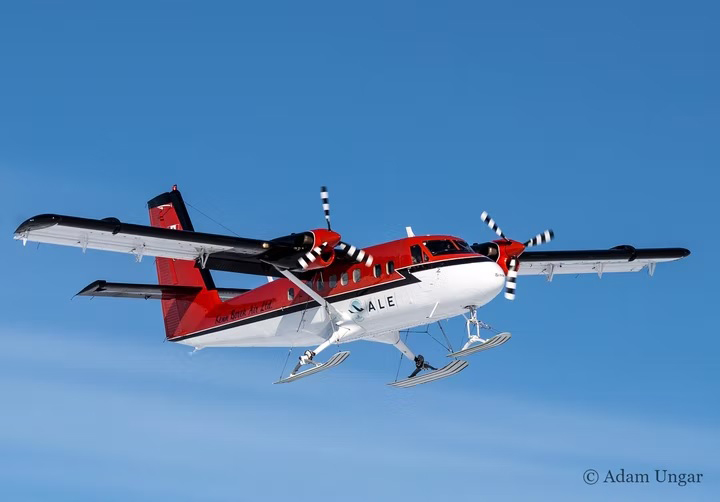 Fly to Antarctica in the De Havilland DHC-6 Twin Otter