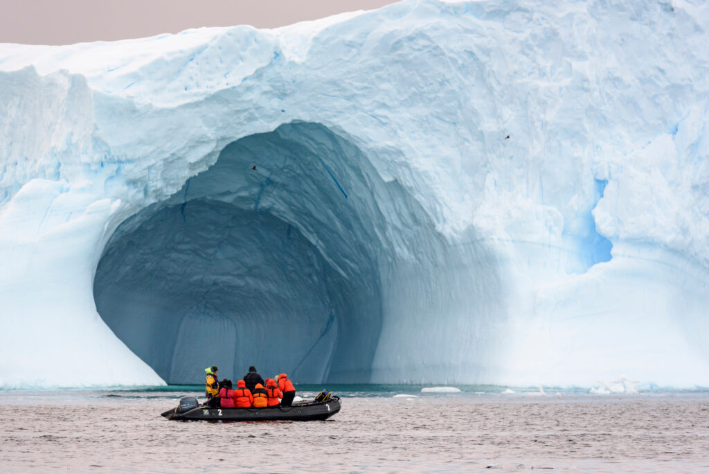 Kayaking among Glaciers activities